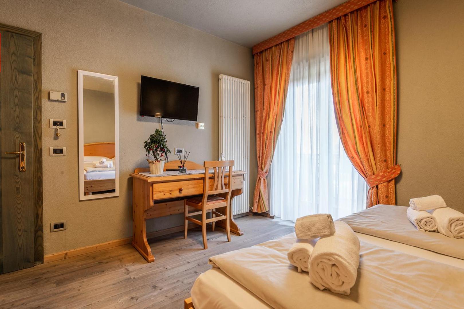 Hotel Diffuso Locanda Elisa Dimaro Extérieur photo